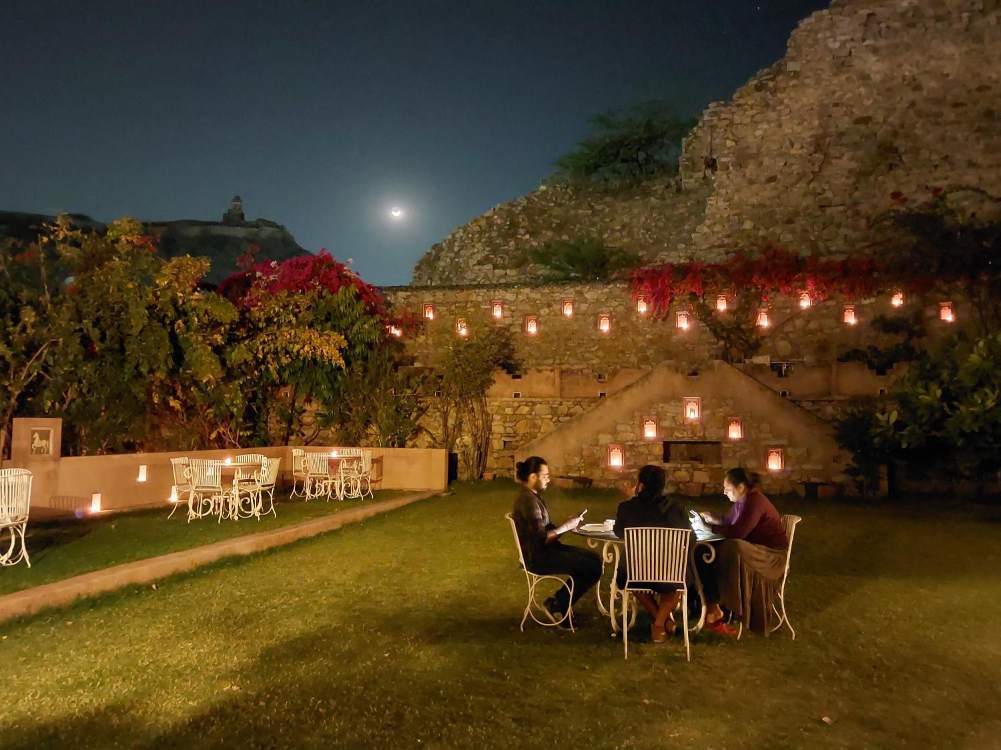 ג'איפור Adhbhut Hotel מראה חיצוני תמונה