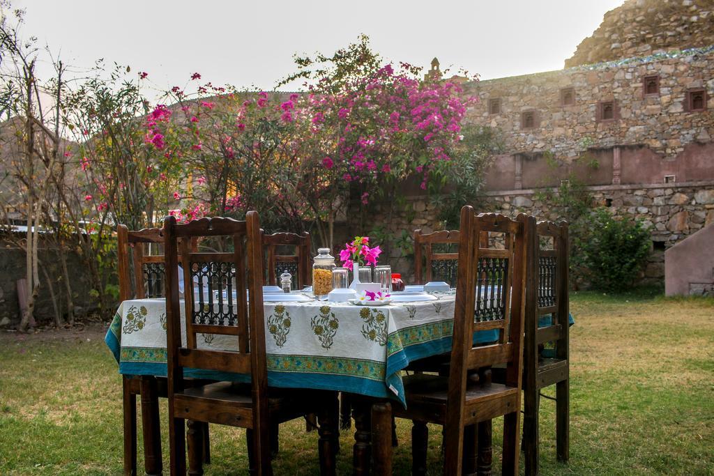 ג'איפור Adhbhut Hotel מראה חיצוני תמונה