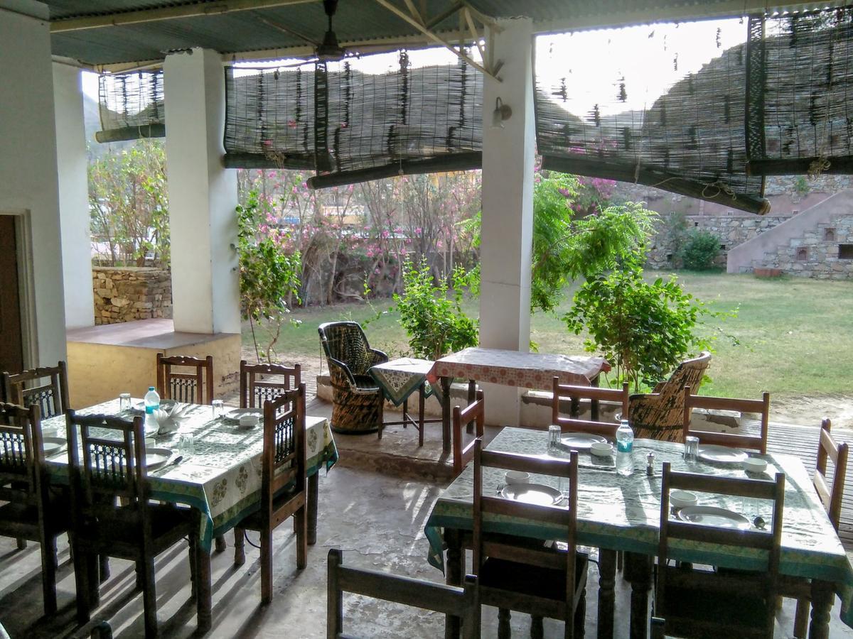 ג'איפור Adhbhut Hotel מראה חיצוני תמונה