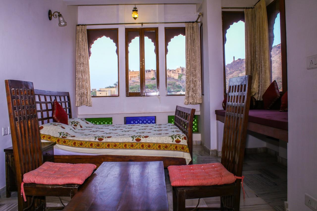 ג'איפור Adhbhut Hotel מראה חיצוני תמונה
