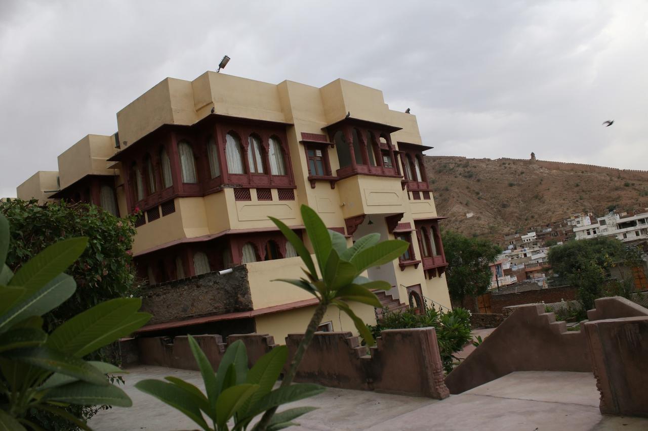 ג'איפור Adhbhut Hotel מראה חיצוני תמונה
