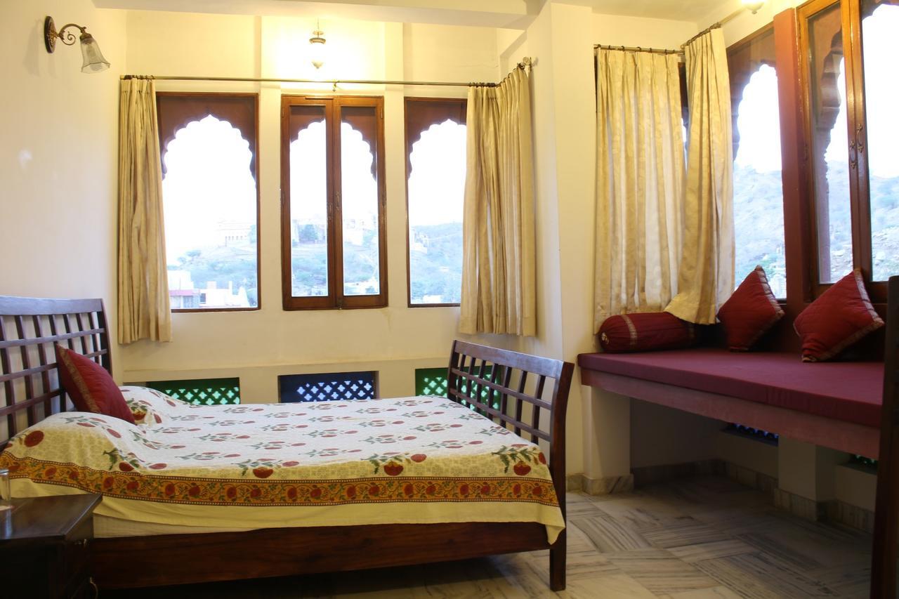 ג'איפור Adhbhut Hotel מראה חיצוני תמונה