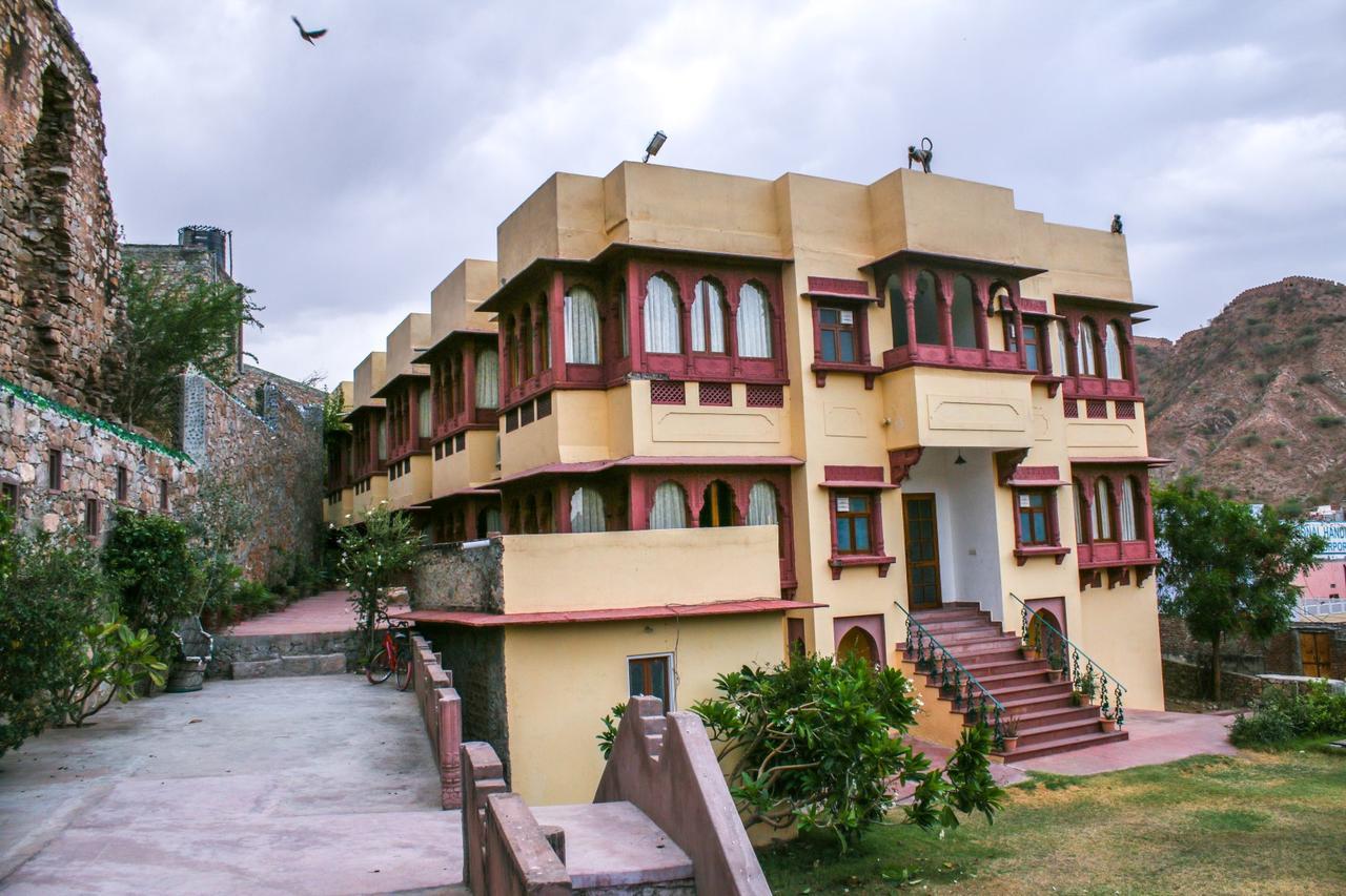 ג'איפור Adhbhut Hotel מראה חיצוני תמונה